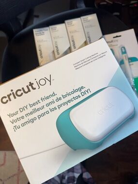 Cricut Joy Smart Cutting Machine - Teal & White